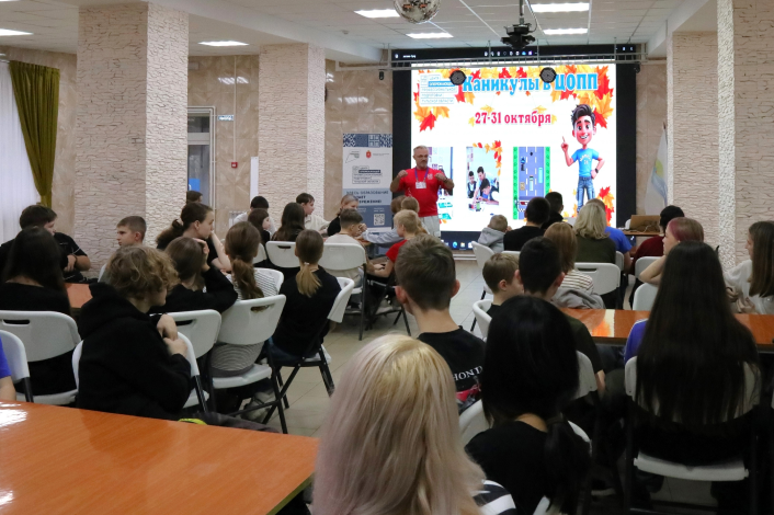 «Приключения ЦОППика в мире профессий» в детском лагере «Новая волна»