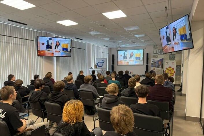 Выездная экскурсия АО «Конструкторское бюро приборостроения» им. академика А.Г. Шипунова в Донской политехнический колледж