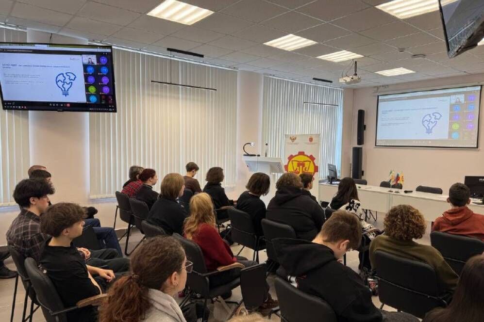 От идеи до стартапа: студенты Донского политехнического колледжа погрузились в мир бизнеса