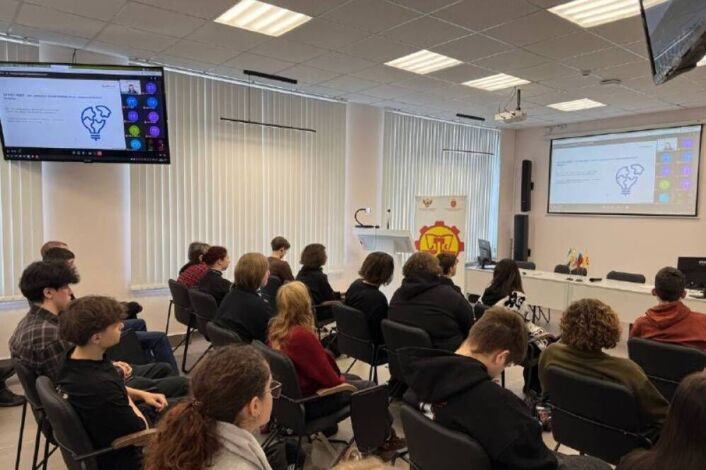 От идеи до стартапа: студенты Донского политехнического колледжа погрузились в мир бизнеса